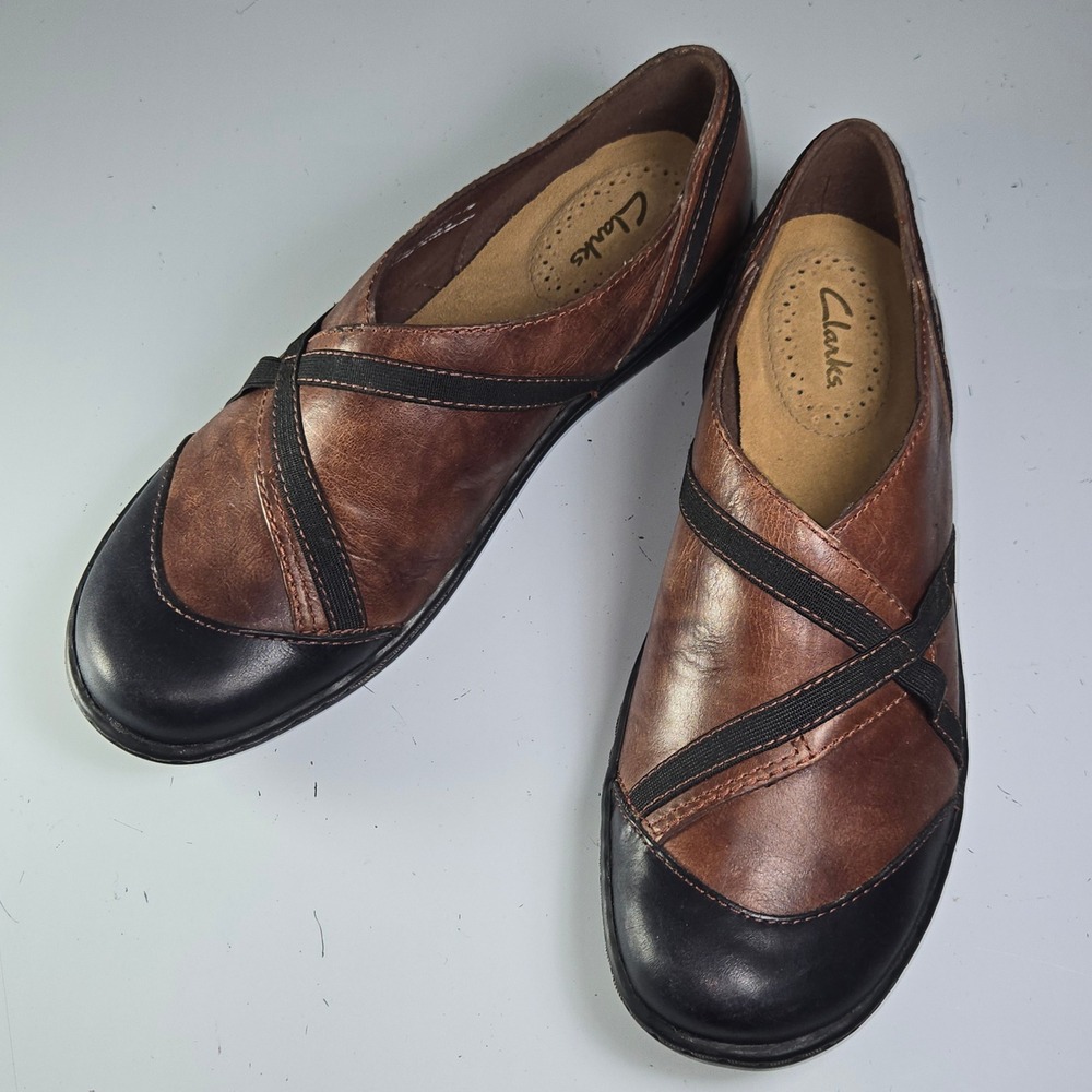 N090 Clarks Women's Brown Leather Elastic Strap Slip On Comfort Loafers Shoes 7M